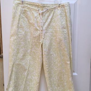 Light green & white floral pattern pants